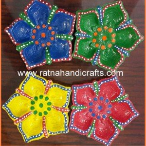 www.ratnahandicrafts.com