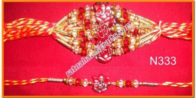 Rakhi024