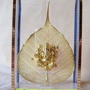 gold-plated-natural-leaf-ganesh