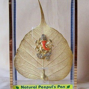 gold-plated-natural-leaf-sitting-ganesh-500×500